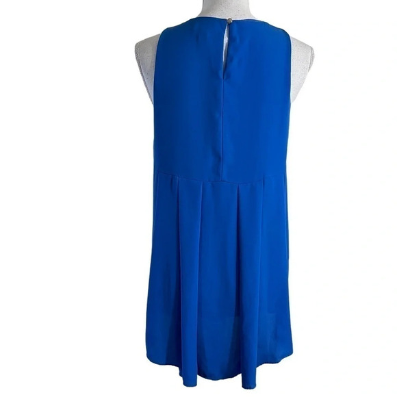 Vince Camuto Blue Chiffon Hi Low Blouse XS Pleated Backside Keyhole Sleeveless - Picture 3 of 5
